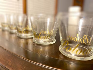 CUSTOM GLASS DESIGN 